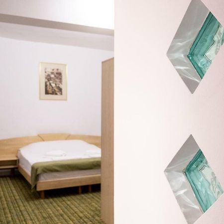 Casa Gabriela Hotel Bukares Bagian luar foto