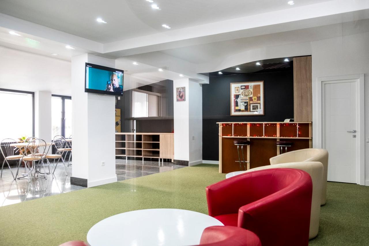 Casa Gabriela Hotel Bukares Bagian luar foto