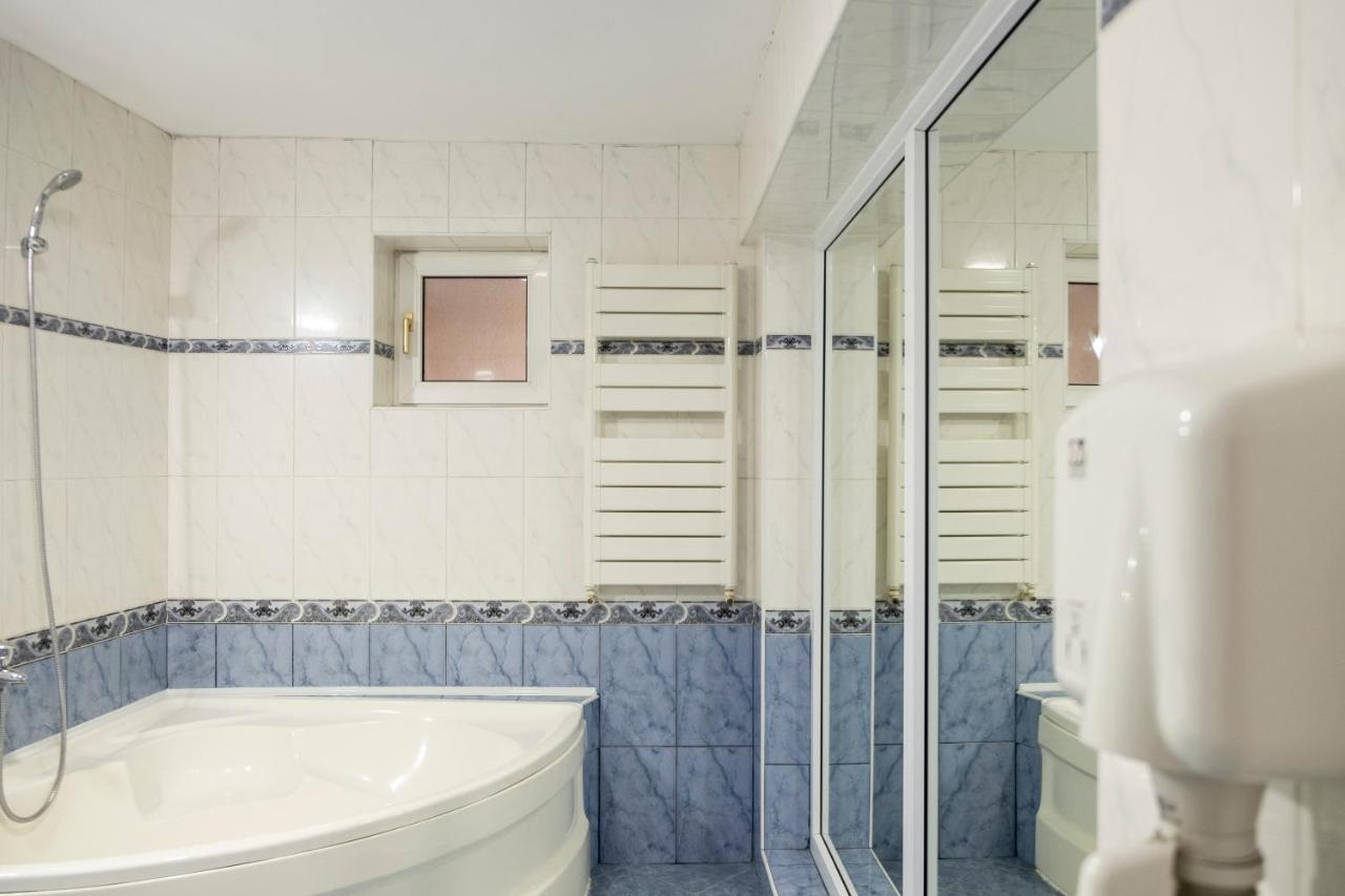 Casa Gabriela Hotel Bukares Bagian luar foto