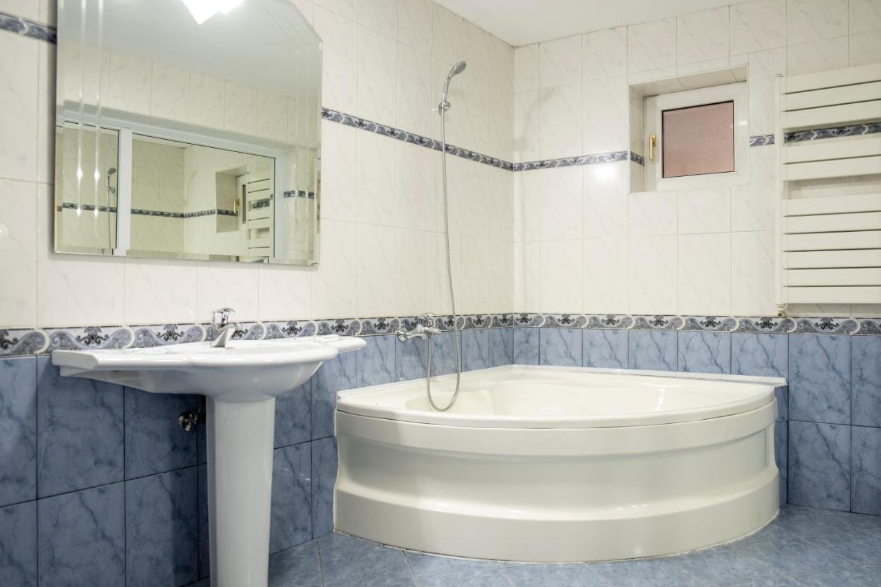 Casa Gabriela Hotel Bukares Bagian luar foto