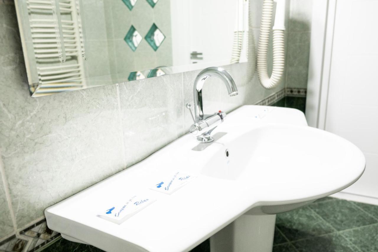 Casa Gabriela Hotel Bukares Bagian luar foto