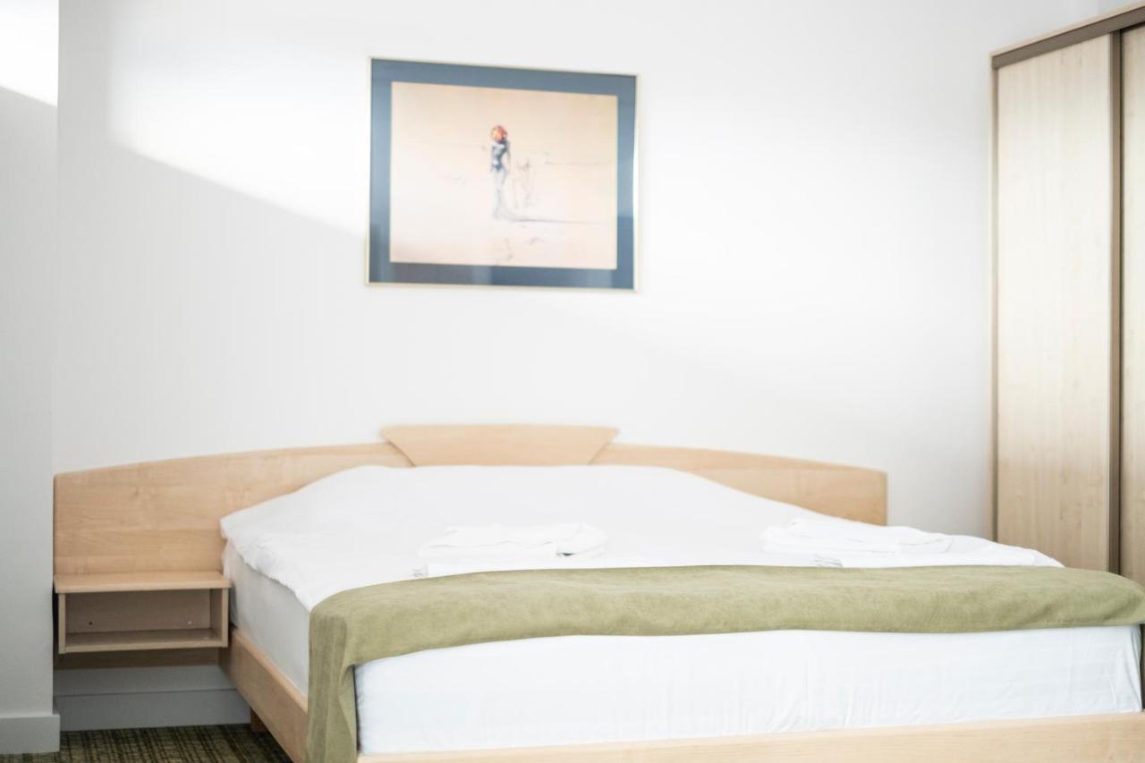 Casa Gabriela Hotel Bukares Bagian luar foto