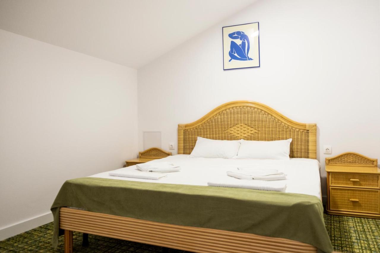 Casa Gabriela Hotel Bukares Bagian luar foto