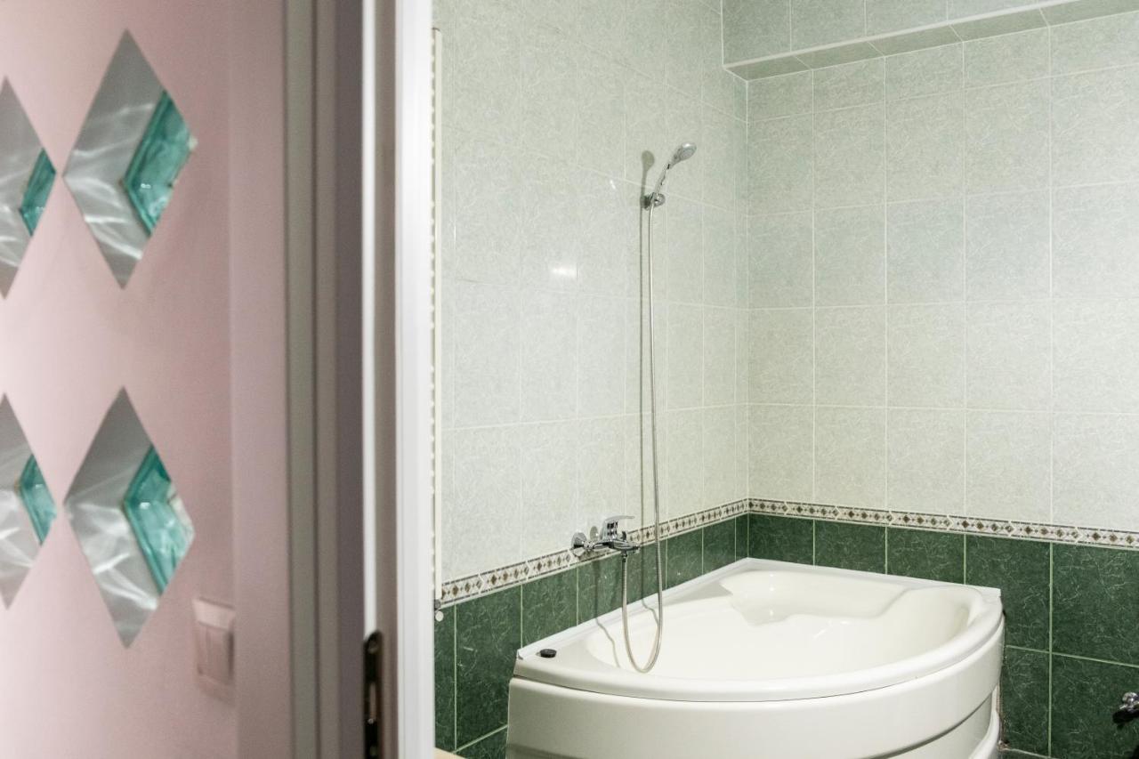 Casa Gabriela Hotel Bukares Bagian luar foto