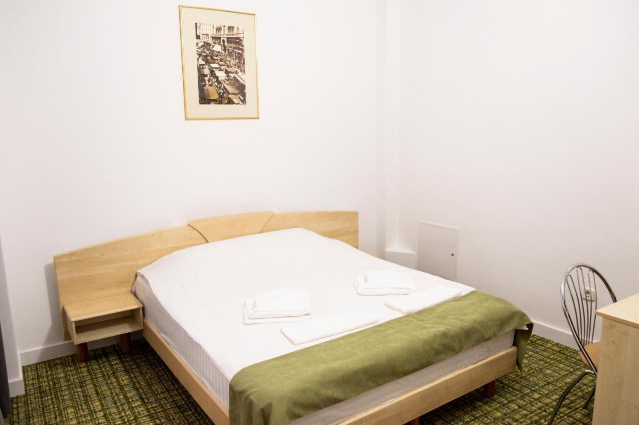 Casa Gabriela Hotel Bukares Bagian luar foto